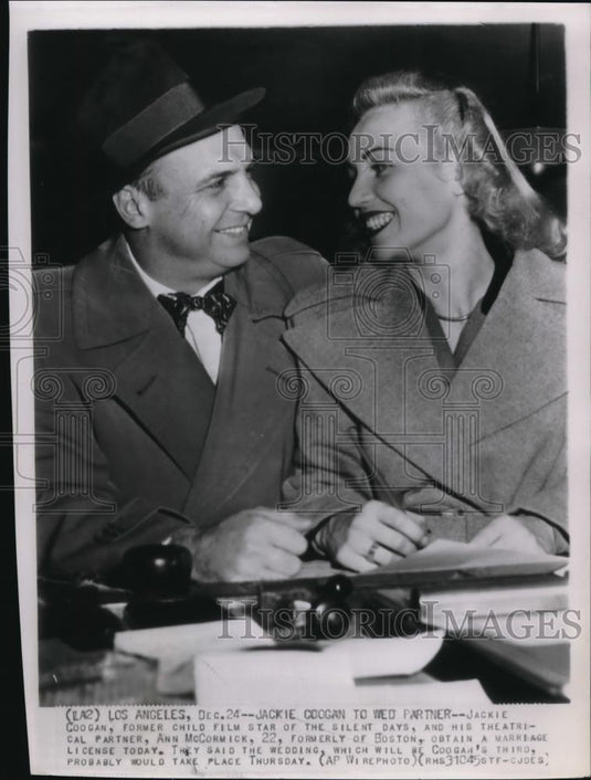 1947 Press Photo Jackie Coogan, former child film star of the SIlent days , and - Historic Images