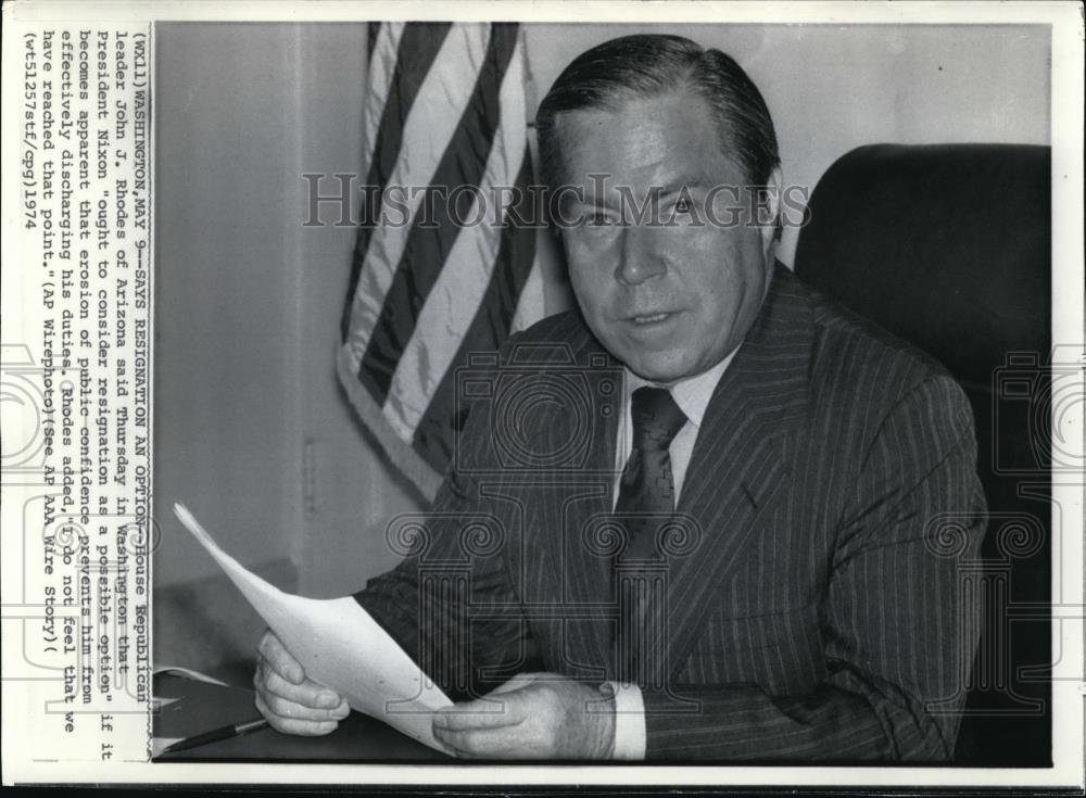 1974 Press Photo Rhodes options to resign due of erosion of public confidence - Historic Images