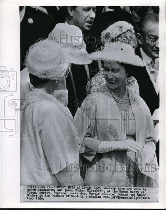 1960 Press Photo Summery hats worn by Queen Elizabeth at Epsom Derby - Historic Images