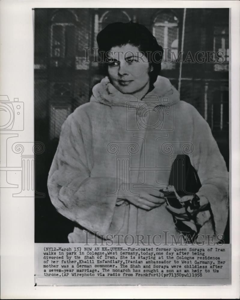 1958 Press Photo Ex-Queen Soraya of Iran walks in park in Cologne, West Germany - Historic Images