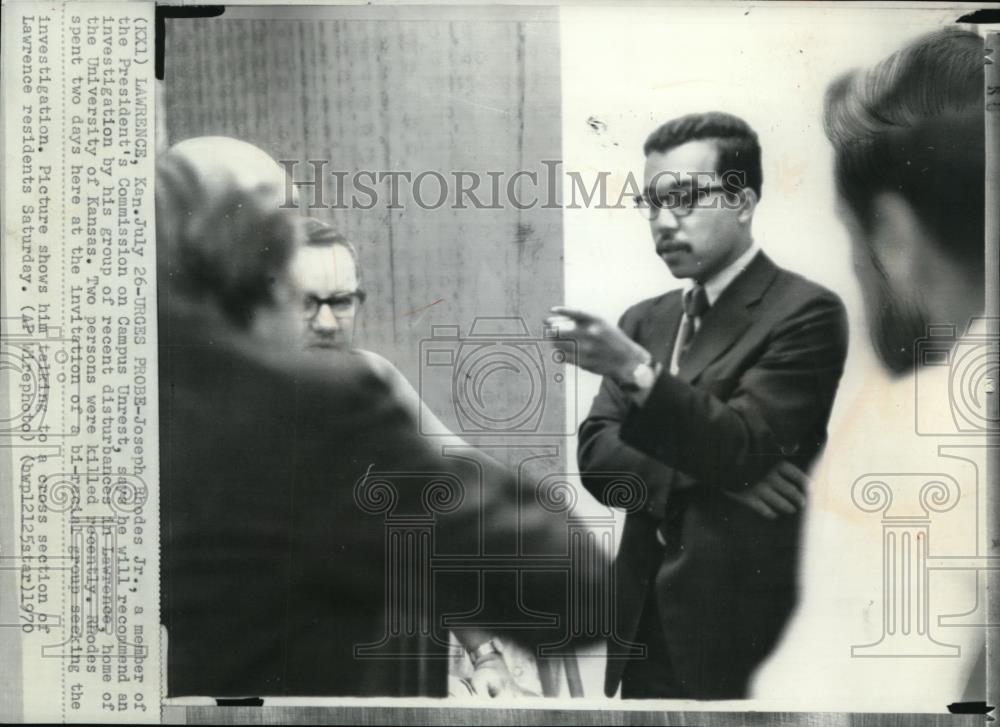 Kenneth Rhodes Jr 1970 Press Photo Rhodes Jr. urges probe in Lawrence were 2 persons wer ...