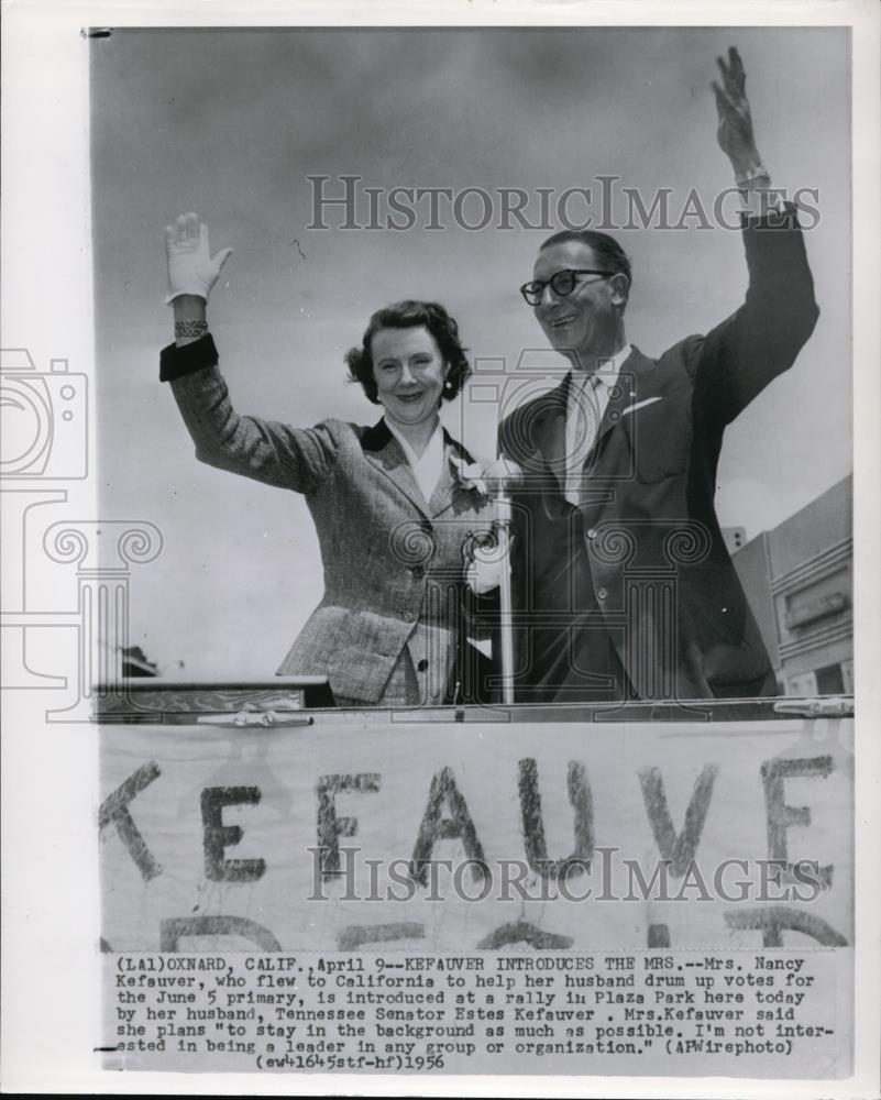 1956 Press Photo Mrs. Nancy Kefauver, who flew to California to help her husband - Historic Images