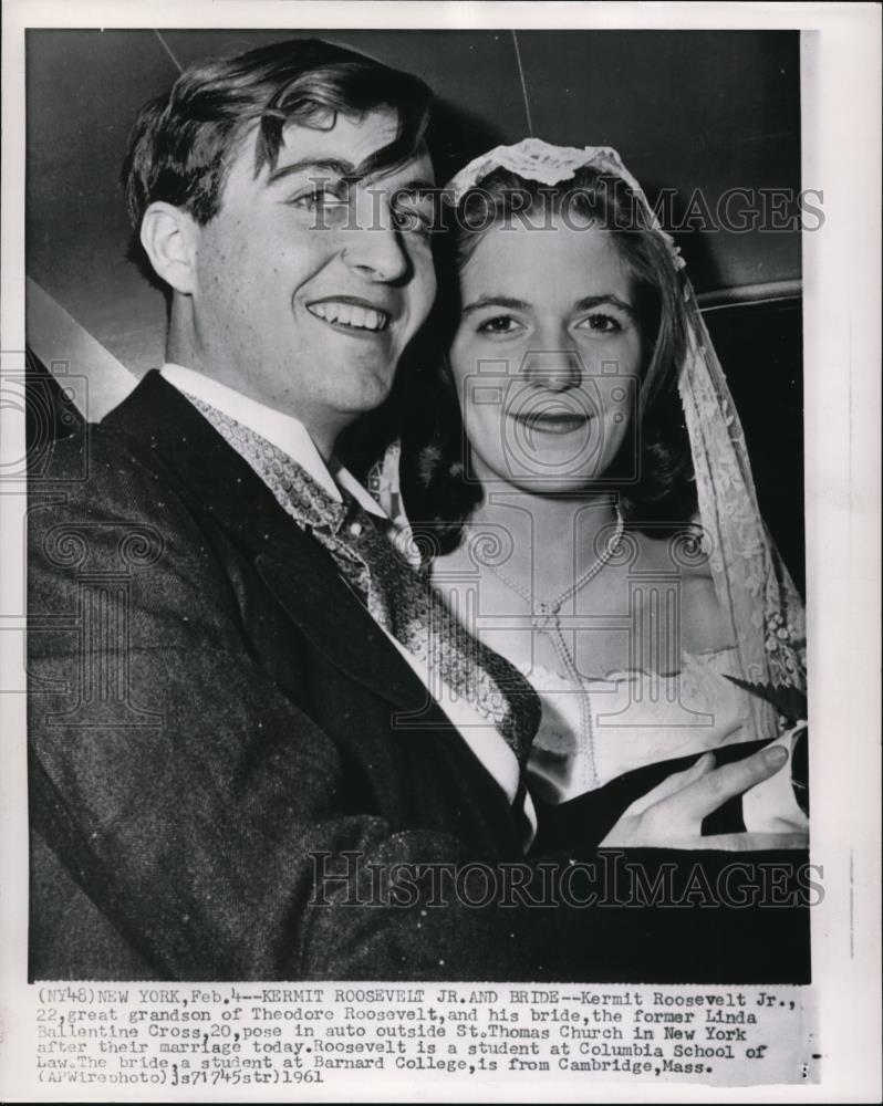 1961 Press Photo Kermit roosevelt Jr.and His Bride Linda Ballentine Cross - Historic Images