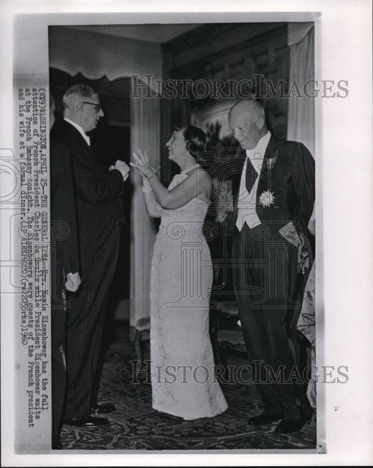 1960 Press Photo Mrs.Eisenhower were Guests of French Pres at a formal Dinner - Historic Images
