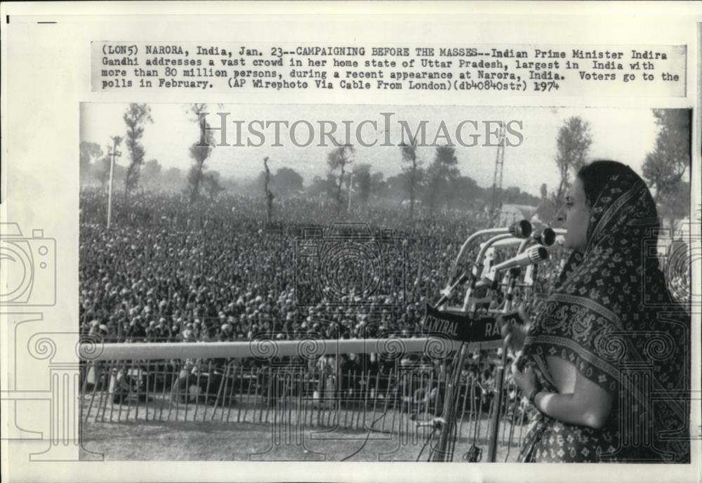 1974 Press Photo Indian Prime Minister Indira Gandhi campaigned - Historic Images