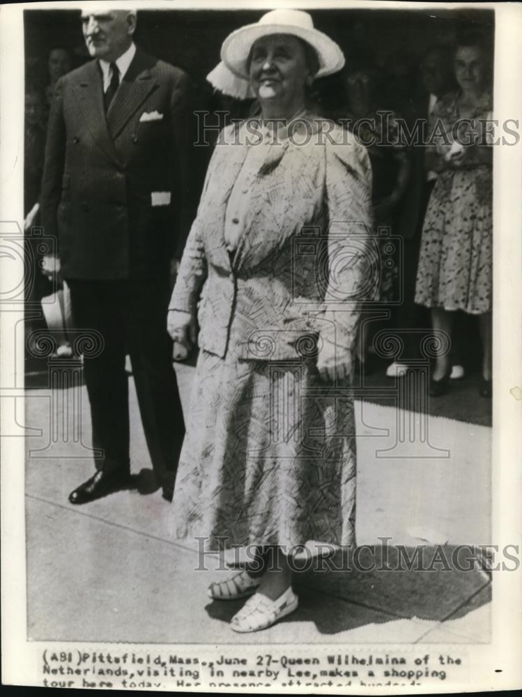 1942 Press Photo Queen Wilhelmina of Netherlands visits in nearby Lee - Historic Images