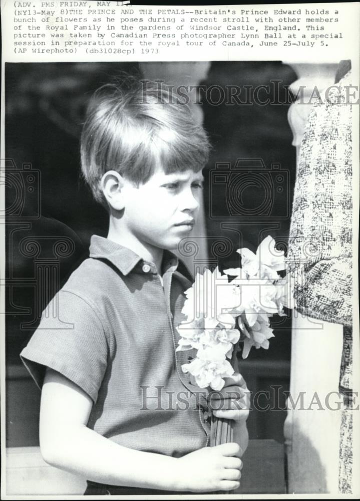 1973 Press Photo England Royal Family Prince Edward in gardens of Windsor Castle - Historic Images