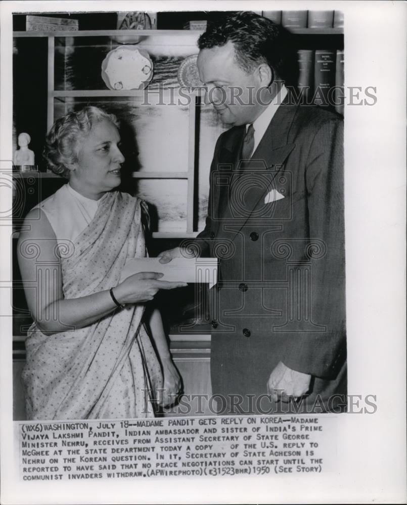 1950 Press Photo Indian Ambassador Madame Vijaya Lakshmi Pandit with G. McGhee - Historic Images