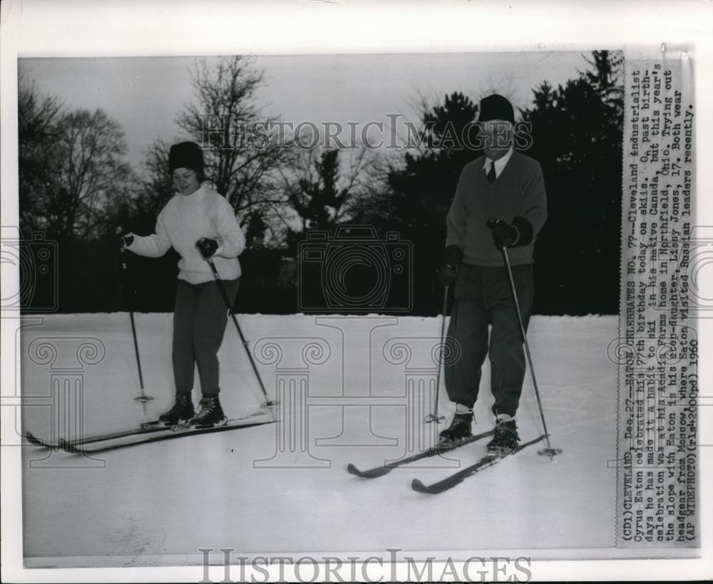 1960 Press Photo Cleveland industrialist Cyrus Eaton celebrated his 77th - Historic Images