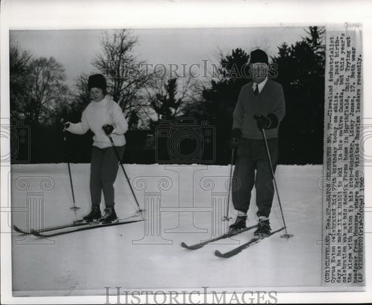 1960 Press Photo Cleveland industrialist Cyrus Eaton celebrated his 77th - Historic Images