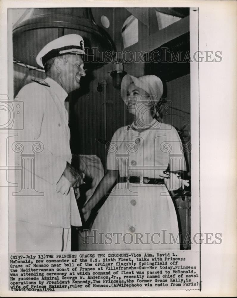 1961 Press Photo Princess Grace of Monaco w/ Vice Adm David L McDonald - Historic Images