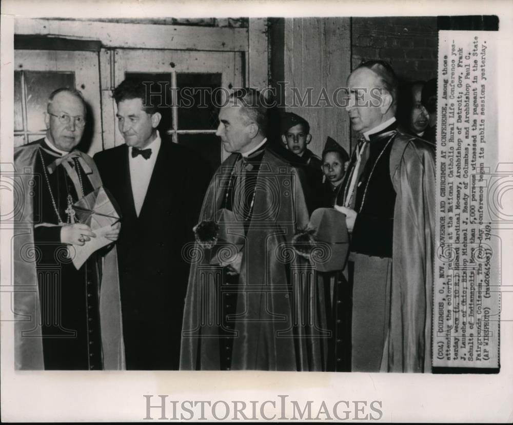 1946 Press Photo Edward Cardinal Mooney, Frank Lausche and Michael Ready - Historic Images