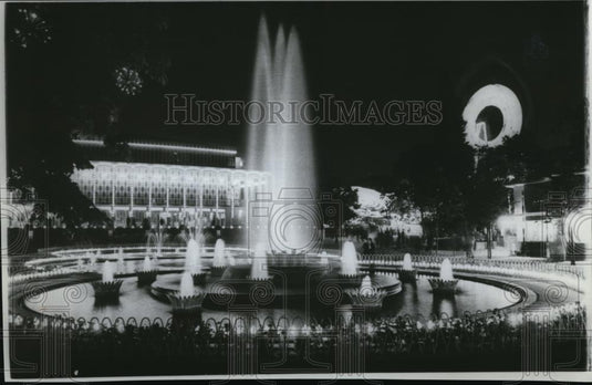 1965 Press Photo The 20-acre pleasure park, Tivoli Gardens, in Copenhagen - Historic Images