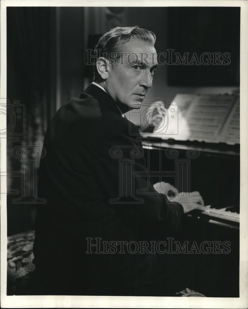 1946 Press Photo Paul Lukas in Watch on the Rhine - cvp32694 - Historic Images