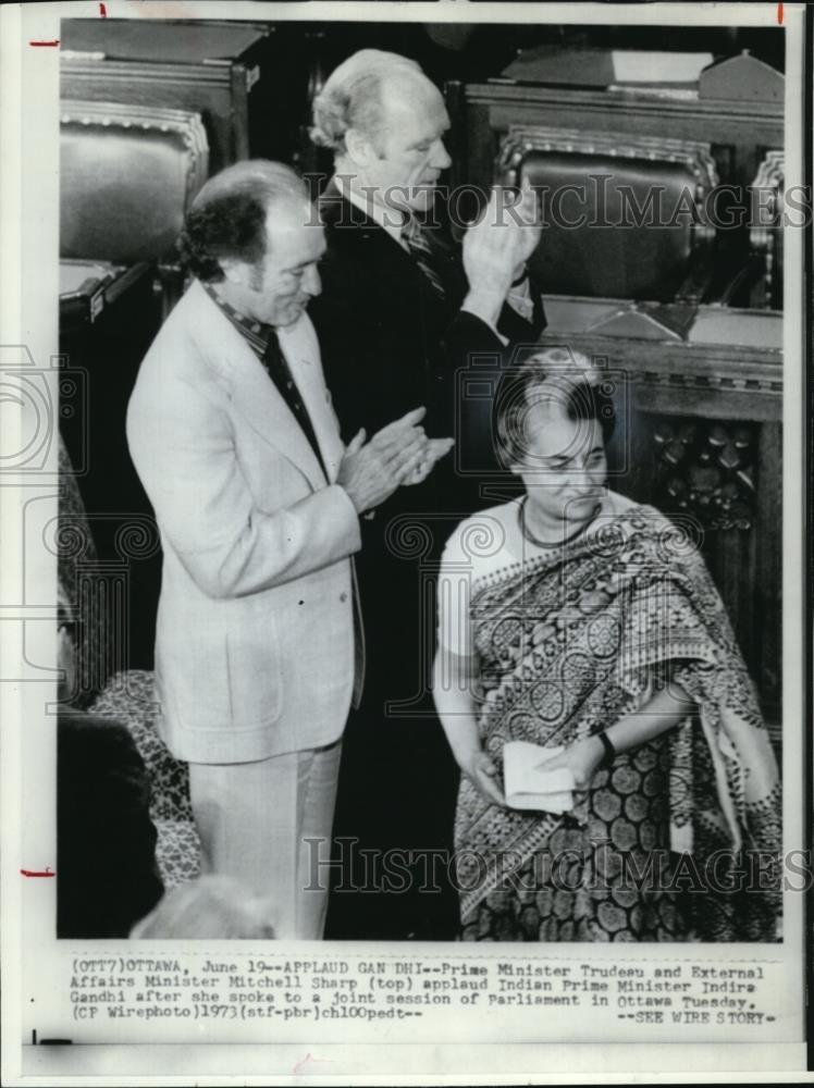 1973 Press Photo Prime Minister Trudeau, Minister Sharp with Indira Gandhi - Historic Images