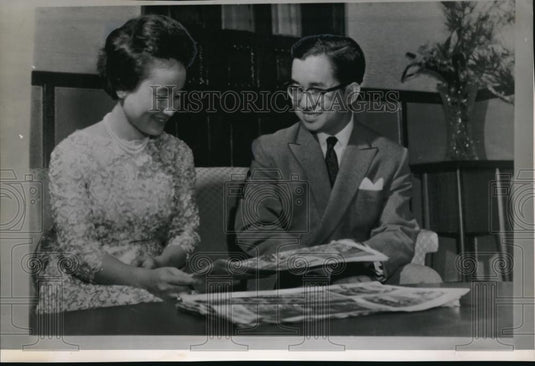 1964 Press Photo Japanese Prince Yoshi and his bride at home - Historic Images