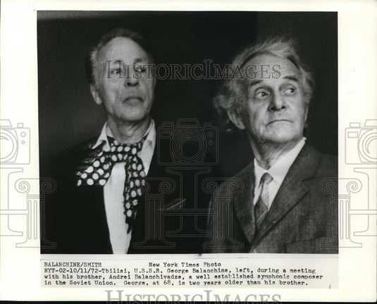 1972 Press Photo U.S.S.R. George Balachine during a meeting with brother Andrei - Historic Images