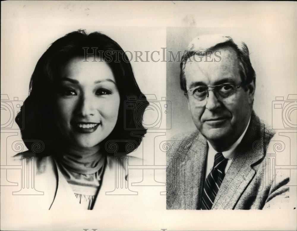 1988 Press Photo Connie Chung and John Chancellor host Decision 88 on NBC News - Historic Images