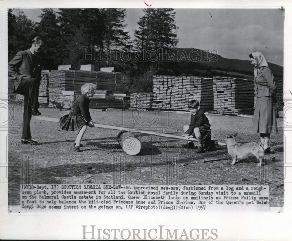 1957 Press Photo Improvised see-saw as Royal family&#39;s amusement - Historic Images