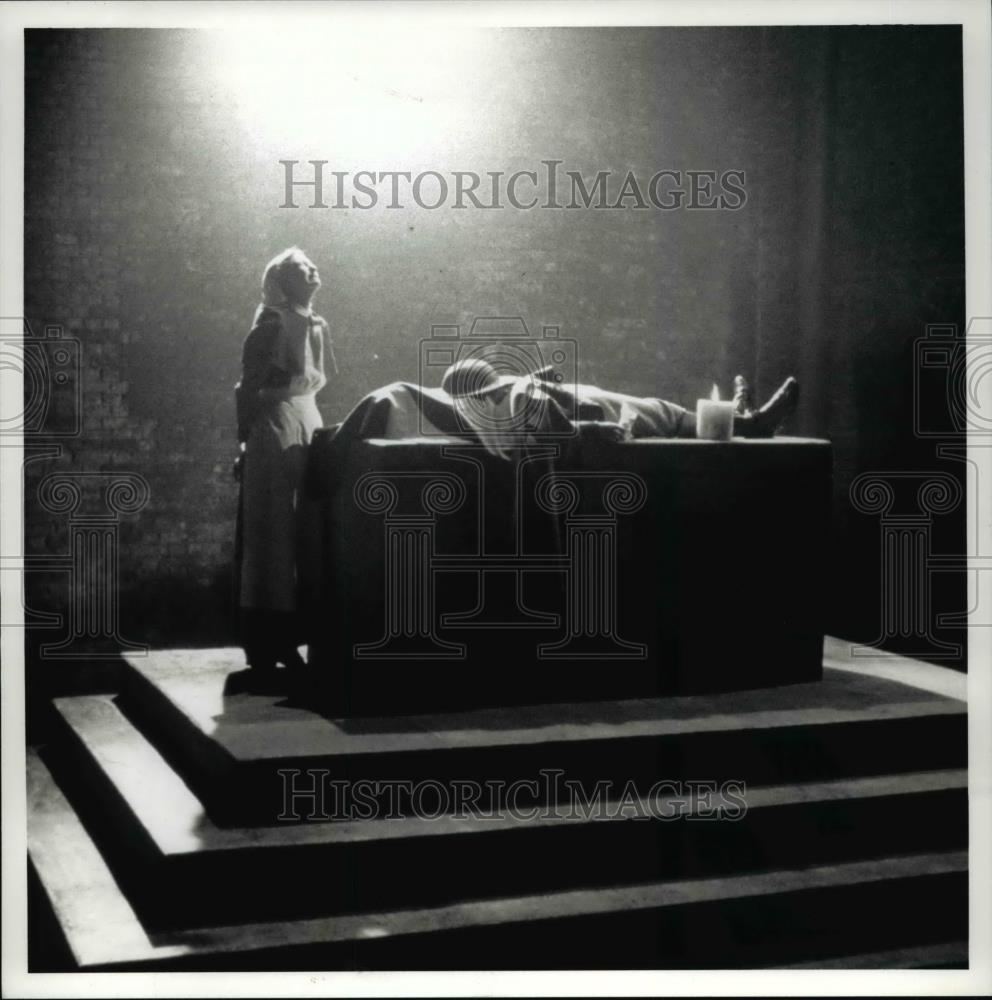 1989 Press Photo Scene from War Requiem - cvp34944 - Historic Images