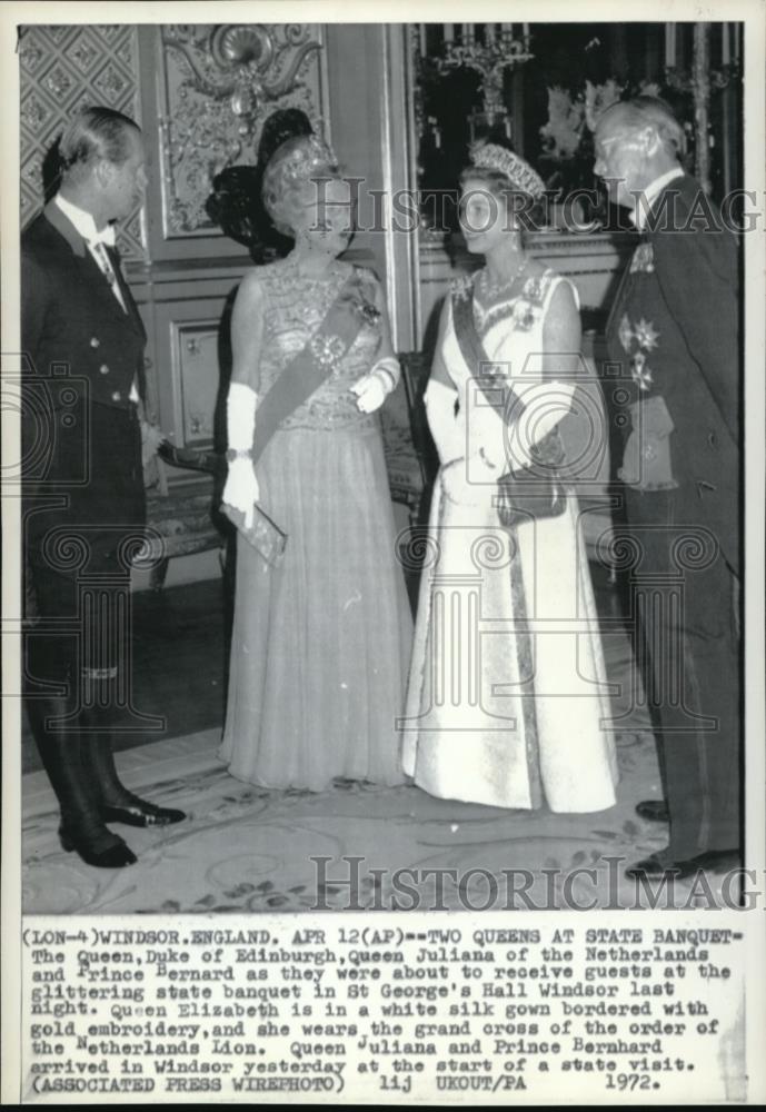 1972 Press Photo Queen Juliana and Prince Bernard with Guests at State Banquet - Historic Images