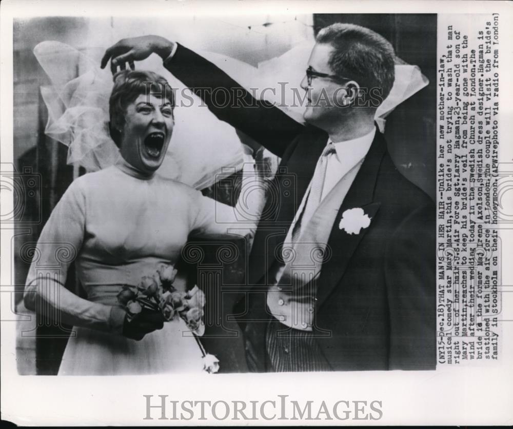 1964 Press Photo Unlike her new mother-in-law, musical comedy star Mary Martin - Historic Images