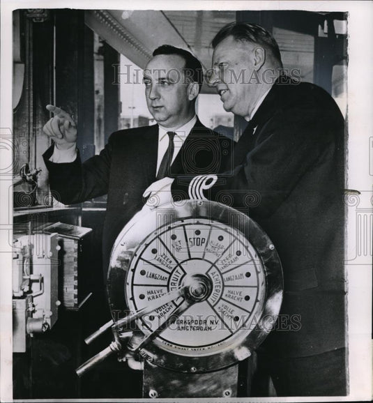 1959 Press Photo John Blair & Capt Steve Aaldyk at engine room telegraph - Historic Images