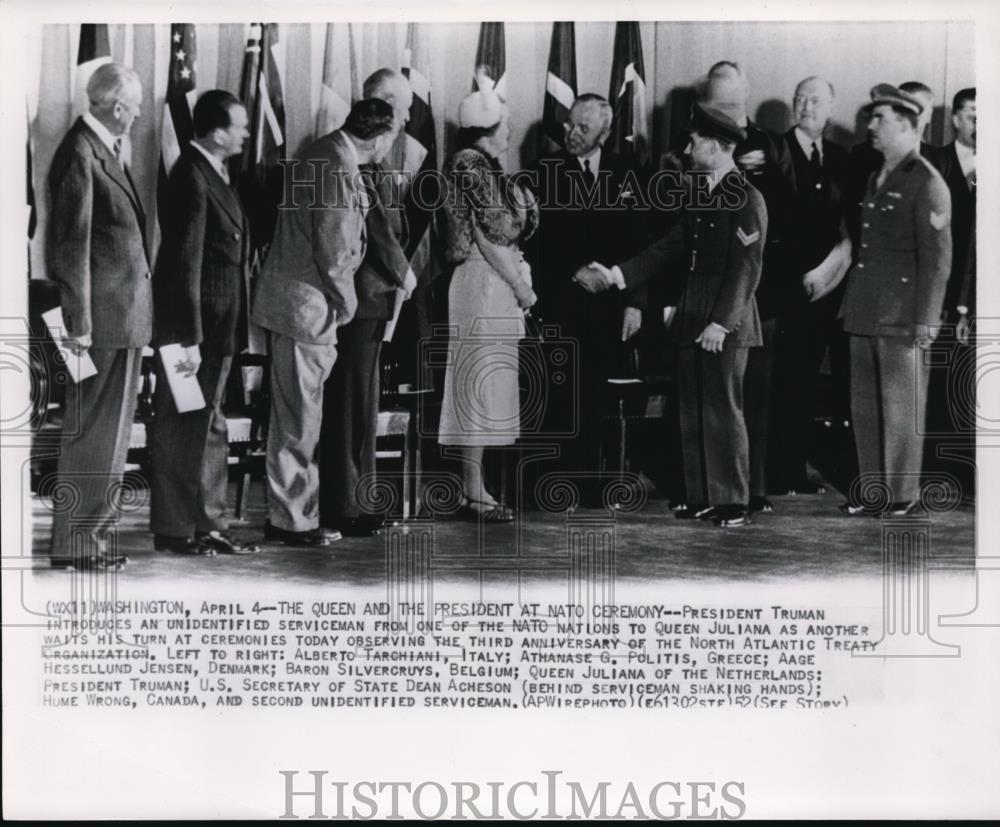 1952 Press Photo Pres.Truman and Queen Juliana at the NATO Ceremony - Historic Images