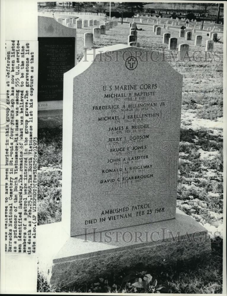 1973 Press Photo Group grave at Jefferson Barracks National Cemetery - Historic Images