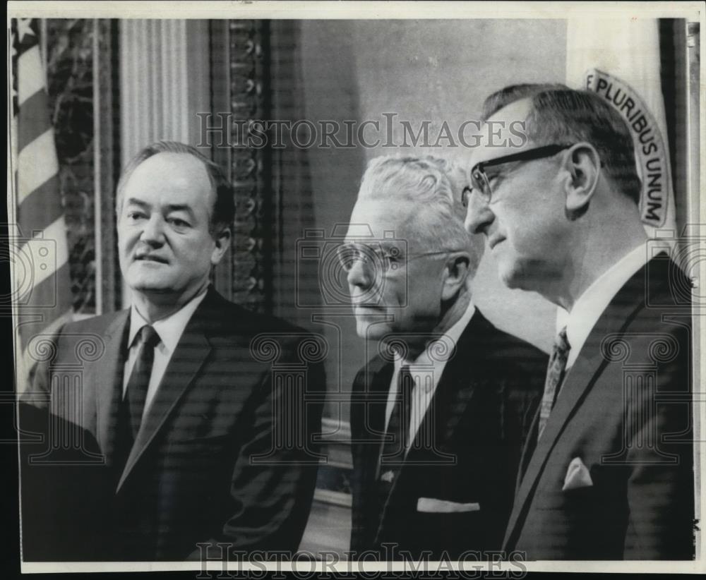 1967 Press Photo Cleveland Mayor Ralph S. Locher, and U.S Rep. Michael A. - Historic Images