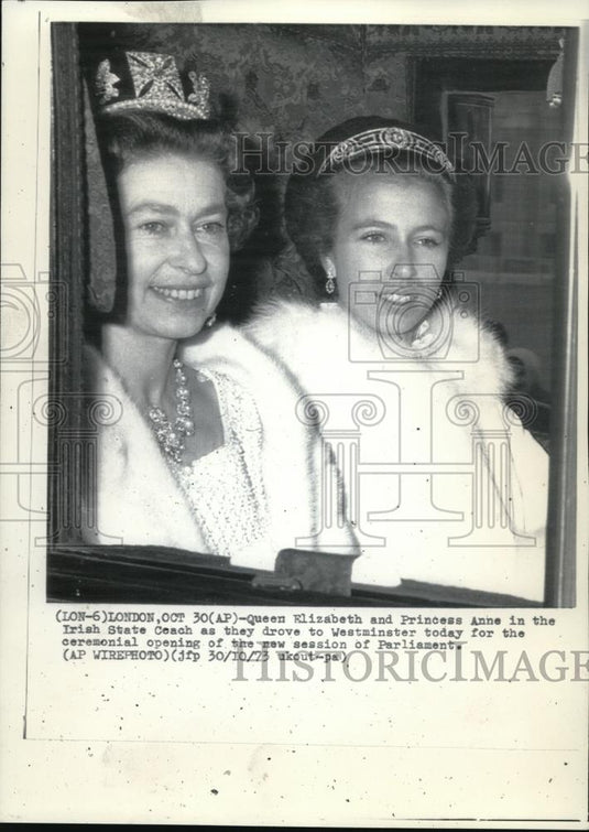 1973 Press Photo England Royal Family Princess Anne and Queen Elizabeth - Historic Images