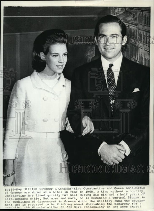 1968 Press Photo King Constantine & Queen Anne-Marie of Greece in hotel in Rome - Historic Images