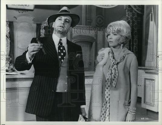 1965 Press Photo Geo Scott & Shirley W. in The Yellow Rolls Royce - cvp33101 - Historic Images