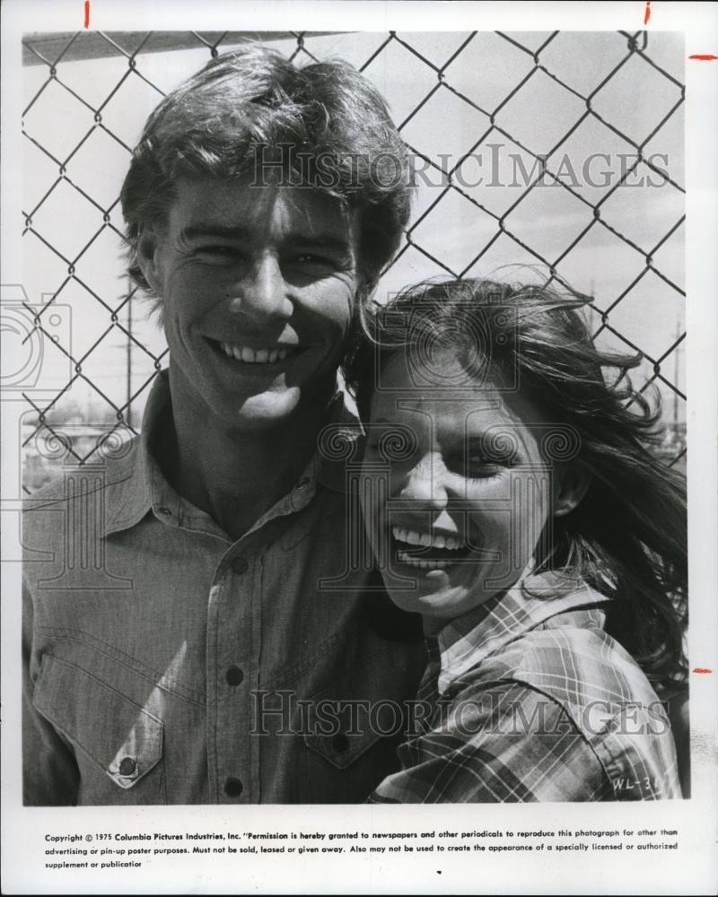 1975 Press Photo Jan Michael Vincent and Kay Lenz in White Line Fever - Historic Images