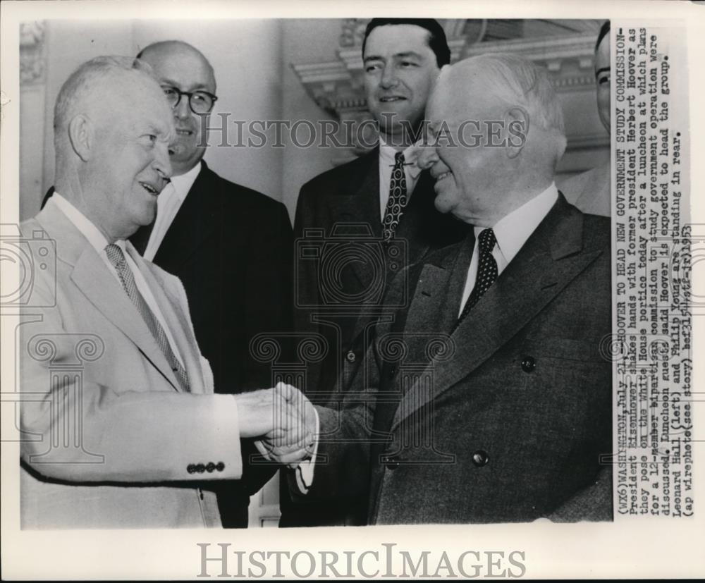 1953 Press Photo Pres.Eisenhower Shakes Hands with Former Pres.Herbert Hoover - Historic Images