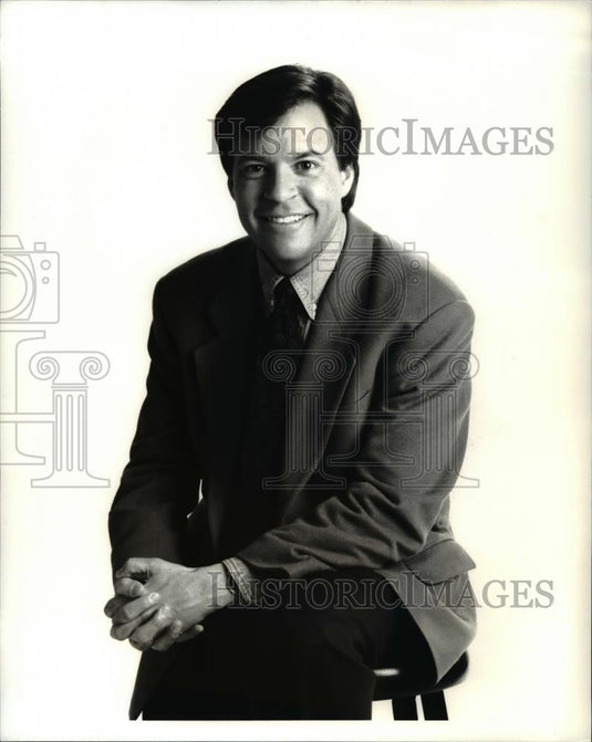 Undated Press Photo Bob Costas Hosts "Rags To Riches Special" - cvp35278 - Historic Images
