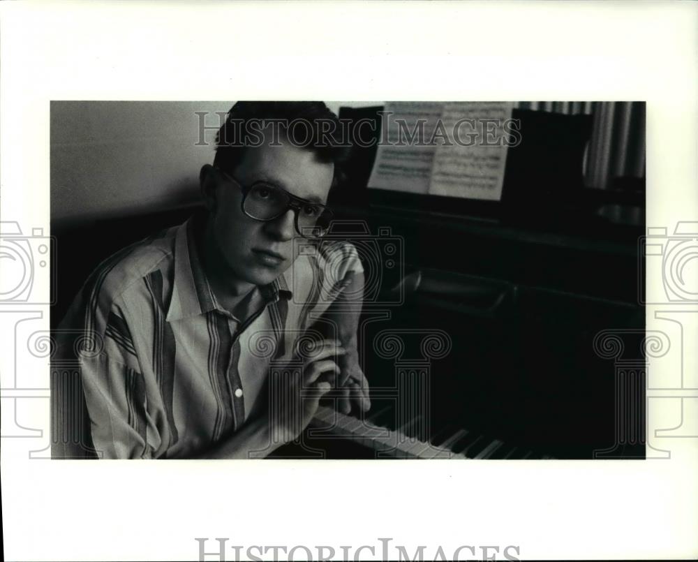 1991 Press Photo Yuris Zvikovs at Robert Cas Piano Competition - cva46918 - Historic Images