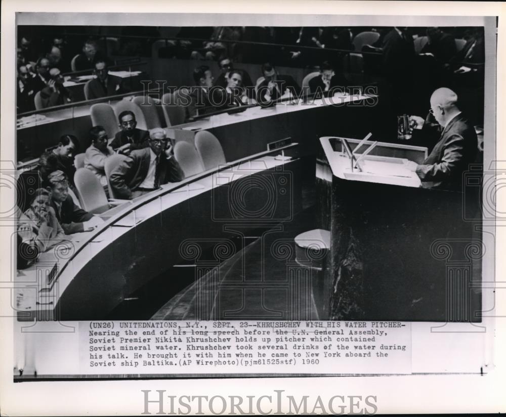 1960 Press Photo Khrushchev with his water pitcher - Historic Images