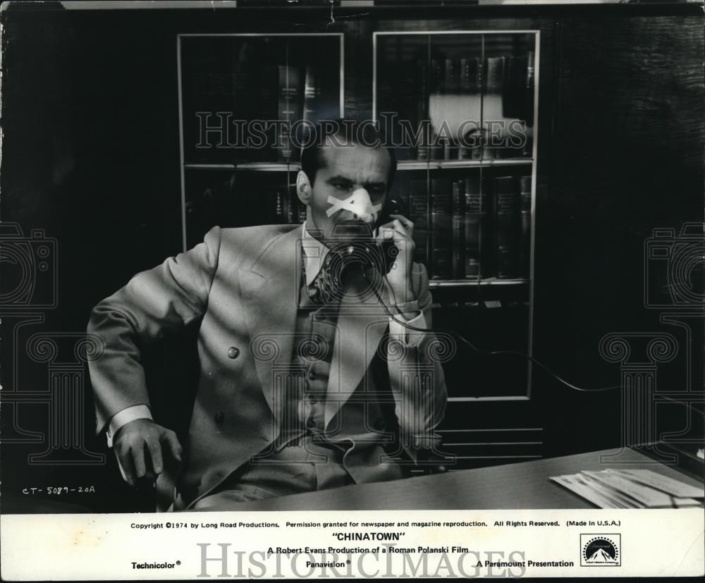 1975 Press Photo Jack Nicholson stars as J.J. Gittes in Chinatown - cvp37936 - Historic Images