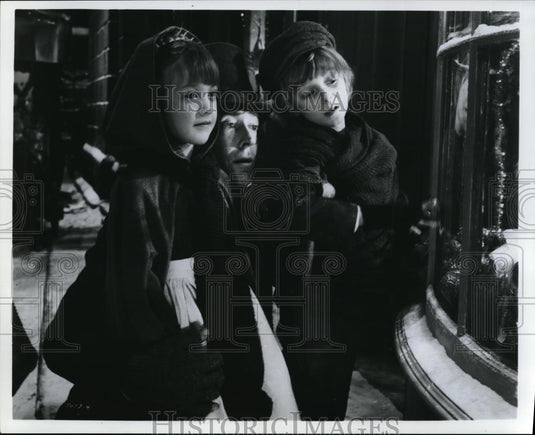 1971 Press Photo Richard Beaumont & Karen Scargill in Scrooge - cvp33240 - Historic Images