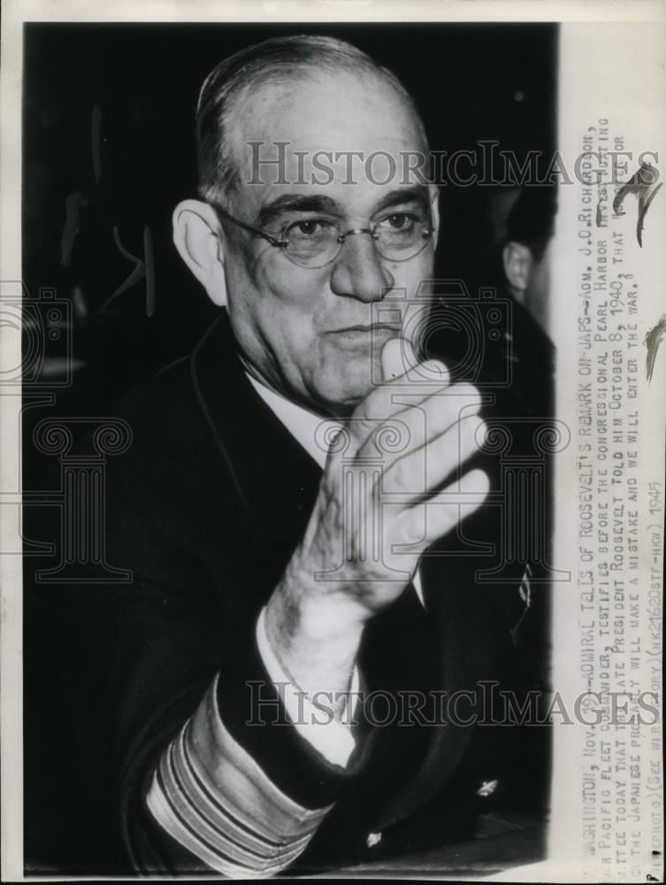 1945 Press Photo Adm JO Richardson, Pacific Fleet Commander, testifies - Historic Images