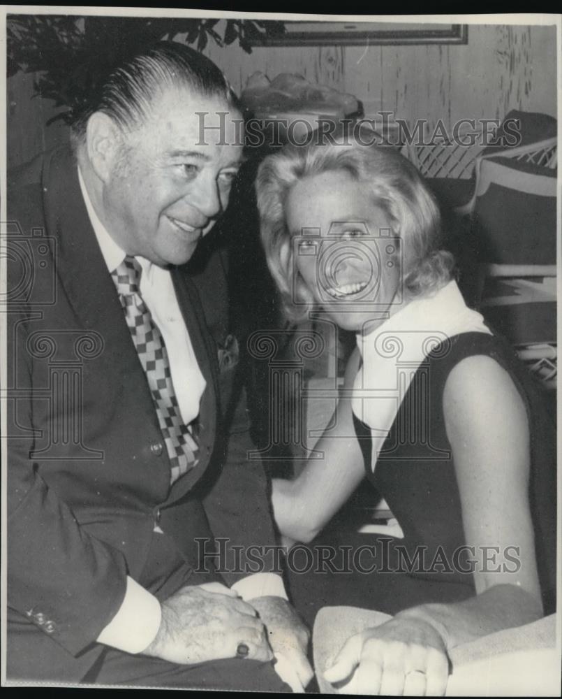 1970 Press Photo Morton Downey &amp; Anne Van Gerbig after their secret marriage - Historic Images