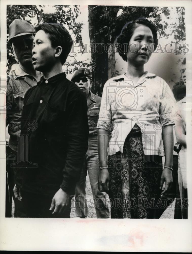 1967 Press Photo Thai Farmer Nang and wife Wang speak at news conference. - Historic Images