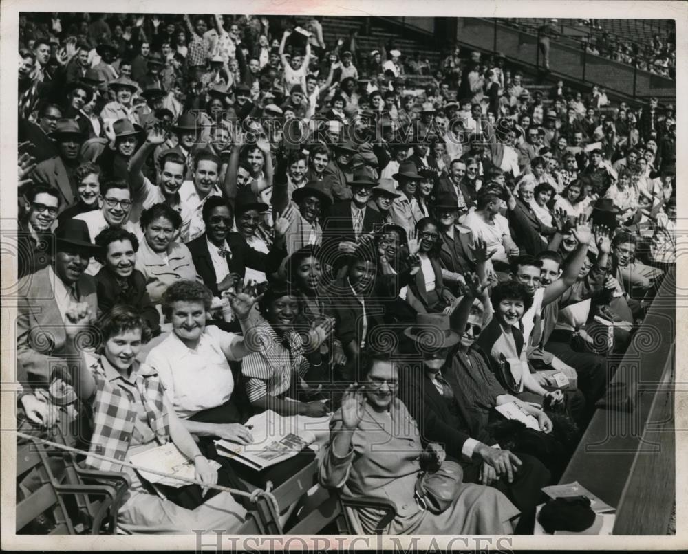 1952 Press Photo Left Field And Shots Before Game. - nee63654 - Historic Images