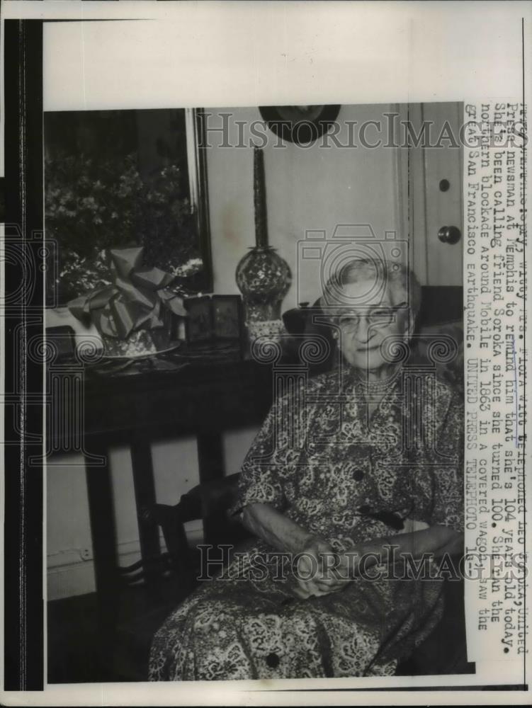 1957 Press Photo Mrs Flora Witt is 104 Years Old in Memphis - nee58785 - Historic Images