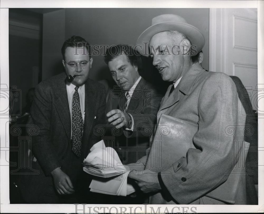 1951 Press Photo Charles Oliphant General Counsel IRS - Historic Images