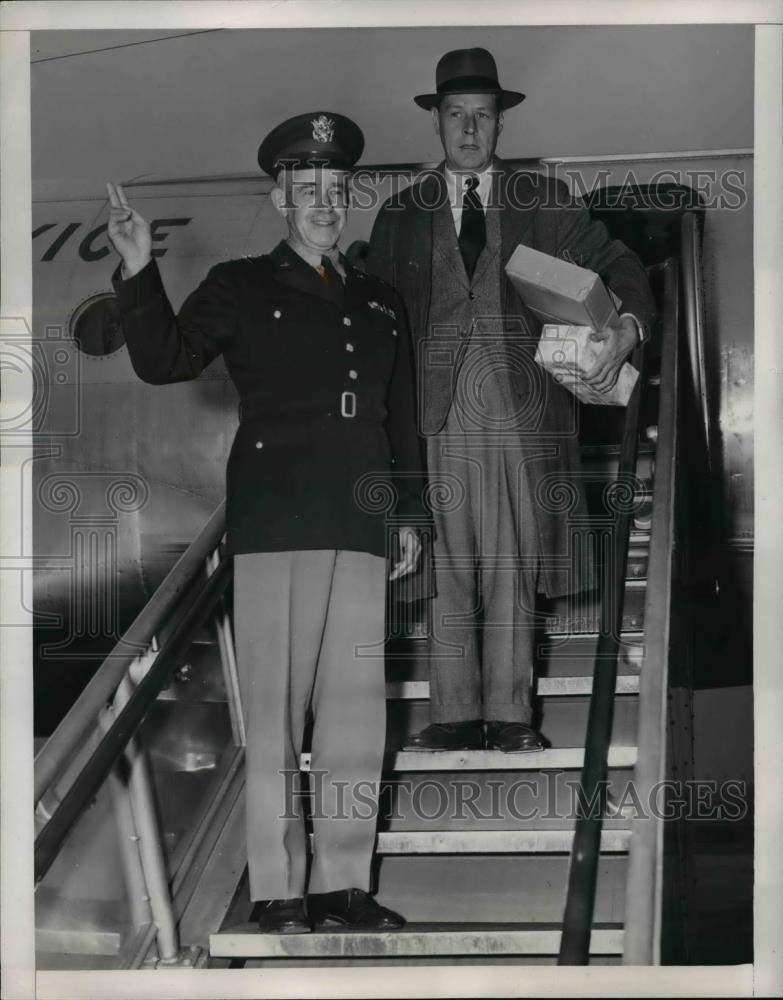 1951 Press Photo Omar Bradley Back From Korea, Washington DC, With Charles Chip - Historic Images