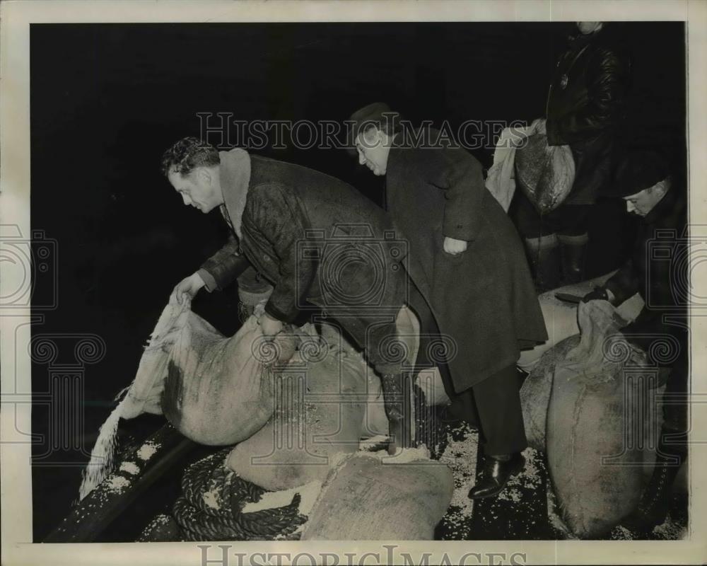 1940 Press Photo Deputy Game Warden Preston Northrop, Hudson County New Jersey - Historic Images