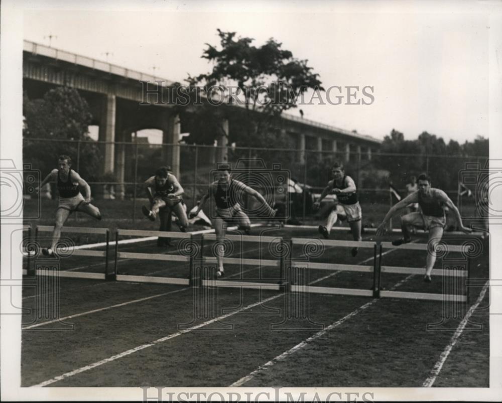 1939 Press Photo IC4A track meet NYC Miller Frazier Pa State Leo Finsidler NYU - Historic Images