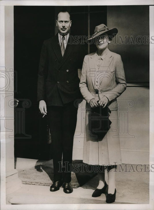 1938 Press Photo Duke & Duchess of Gloucester at St James Place London - Historic Images
